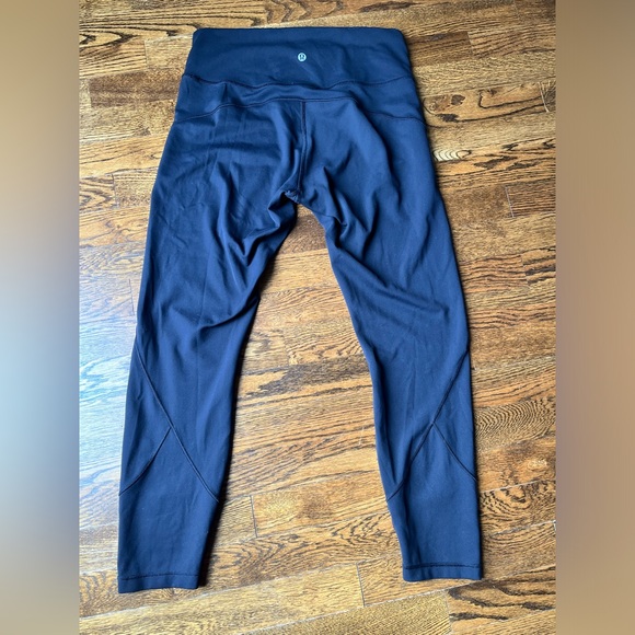 Black Size 10 Lululemon Vintage Align Buttery soft leggings - Picture 2 of 3